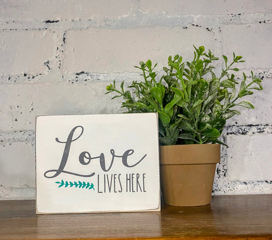 Love lives here mini sign | tiered tray sign | dough bowl sign