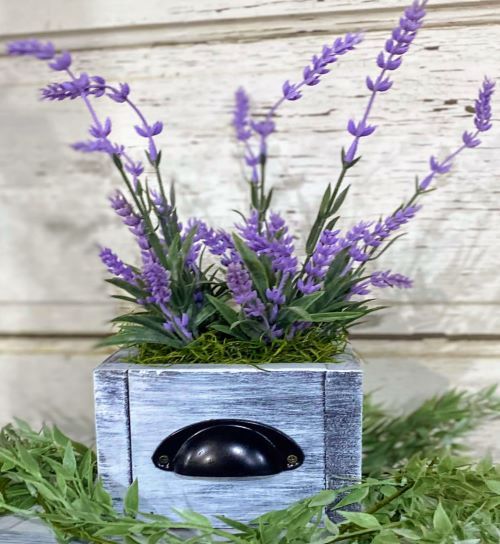 Rustic Lavendar Centerpiece - Flower Drawer - Flower Centerpiece - Rustic Floral Decor - Lavender